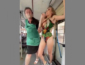 В Ровно девушка разделась в троллейбусе ради эффектного видео