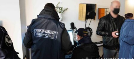 Киберполицейские задержали украинского хакера, который атаковал более 100 компаний (ВИДЕО)