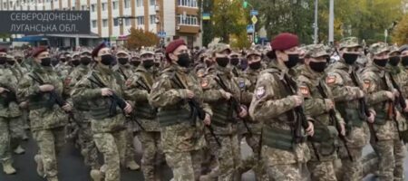 Впервые за 30 лет в Северодонецке прошел военный парад (ВИДЕО)