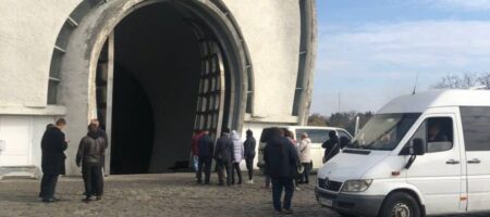 В Украине не хватает крематориев: кладбища переполнены