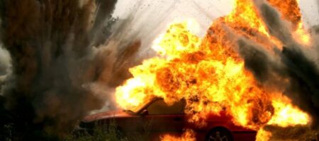 В Харькове момент взрыва автомобиля попал на ВИДЕО