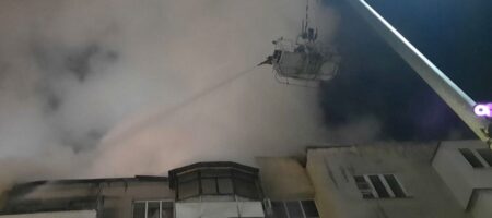 ЧП: появились фото и видео мощного пожара в Харькове (ВИДЕО и ФОТО)