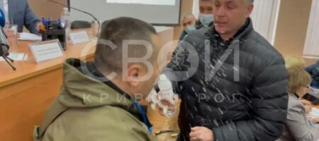 Депутаты в Кривом Роге устроили потасовки на сессии райрады