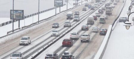 Гололед, снегопады и сильные порывы ветра: в Украине 3 января ожидается непогода
