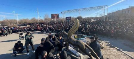 На западе Казахстана возобновились протесты: люди выдвинули требования