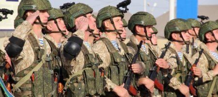 Первые российские военные прибыли в Казахстан