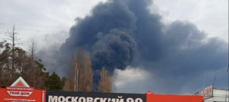 В росії загорілась авіабаза, а нафтобазу у Брянську не можуть загасити й досі (фото та відео)
