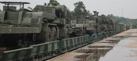 Білоруську військову техніку почали вантажити на потяги - ЗМІ