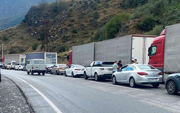 Російсько-грузинський кордон переїжджають самокатами