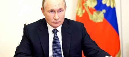 Путін ввів воєнний стан на анексованих територіях України