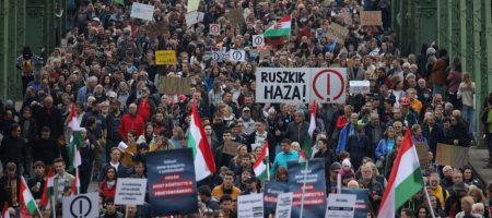 В Угорщині наймасовіші антиурядові протести проти уряду пропутінського Орбана