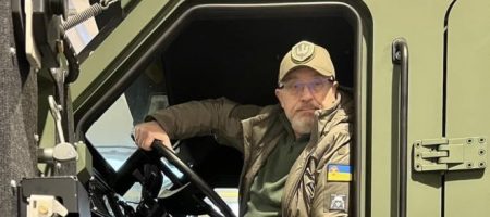 Західні танки буде підтримувати українська артилерія: Резніков показав САУ "Богдана"