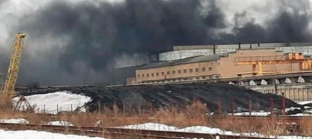 У РФ сталася пожежа на території моторного заводу в Ярославлі