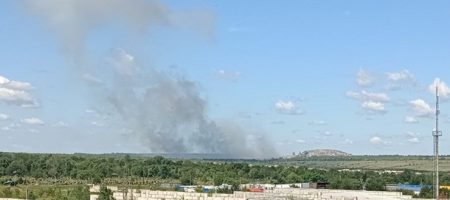 Соцмережі: В Луганську та Бердянську - вибухи