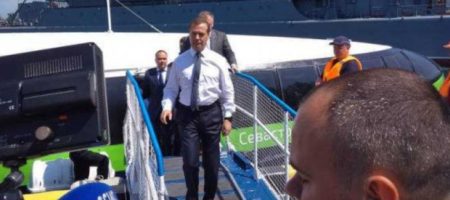 СКАНДАЛ НА РОССИИ: Медведев признал Севастополь Украиной, русские в ярости (СКРИНЫ)