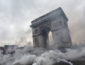 Протесты вынудили правительство Франции отложить повышение акциза на бензин