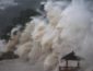Сильнейший тайфун надвигается на Китай, идет массовая эвакуация (ВИДЕО)
