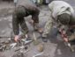 Украинские военные собрали «боевую елку» из снарядов боевиков