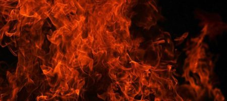 «Превратилась в живой факел»: отчаявшаяся женщина подожгла себя в центре Одессы. ВИДЕО
