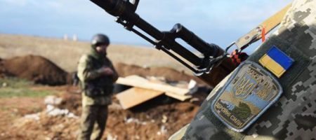На Донбассе боевики обстреляли грузовик с бойцами ООС: есть погибший и раненые