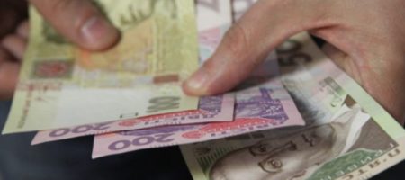 По 1000 гривен каждому, не только пенсионерам: министр Лабезная рассказали, кому повезет