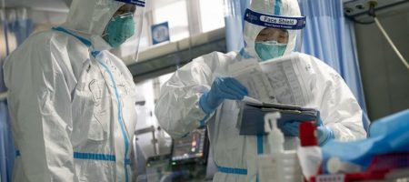 Украинских ученых, разработавших тесты по коронавирусу, отправили в отпуск за свой счет