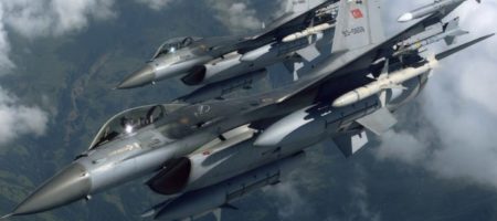 Турция применила истребители «F16» и разбомбила морской порт россиян в Сирии: ВИДЕО