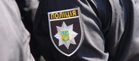 В Киеве мотоциклист сбил полицейского и волок его по дороге
