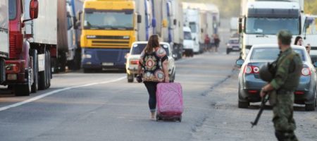 Из Польши в Украину за два дня пешком пришли почти 3 тыс. человек