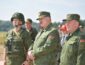 Лукашенко в военной форме привел войска в полную боевую готовность
