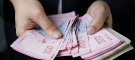 ФОПам и наемным работникам начали выплачивать карантинные 8 тысяч гривен