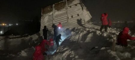 На России три человека погибли при схождении лавины