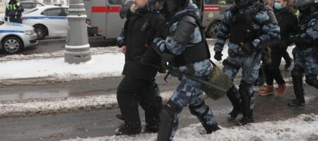 В РФ возобновились протесты, задержаны 550 человек
