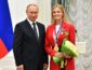 Украинская спортсменка-любительница РФ сделала фото с Путиным: "Я счастлива стоять рядом с вами"
