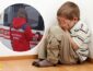 В Запорожье мальчик-сирота находится в больнице без ухода: один в палате и постоянно плачет (ВИДЕО)