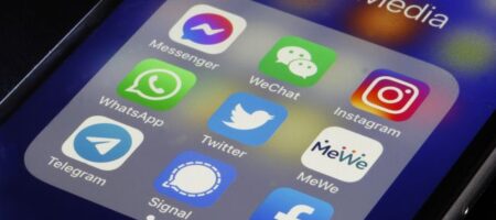 В работе Instagram, Facebook и WhatsApp произошел масштабный сбой