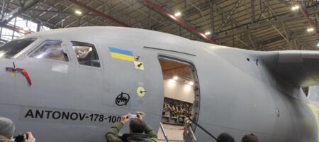 В Киеве представили первый серийный Ан-178