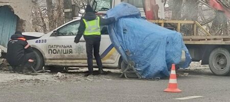 В Тернополе авто полиции врезалось в здание поста