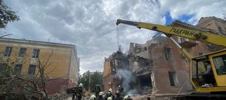 Рятувальники знайшли трьох загиблих під завалами будинку у Слов'янську