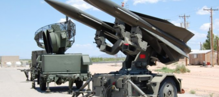 Іспанія передає Україні батарею ЗРК, чотири системи ППО Hawk, гармати та снаряди