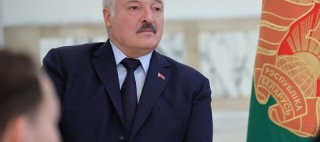 Лукашенко відповів на чутки про захоплення Білорусі РФ