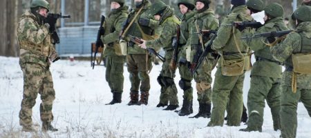 Розвідка Британії: армія РФ прагне наступати на більшості напрямків, але їй бракує потужності
