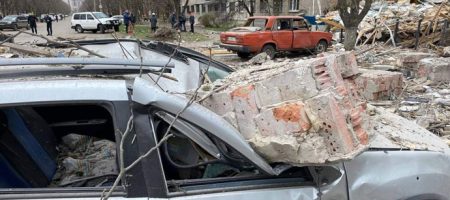 Росіяни вдарили ракетами по Слов’янську: 2 загиблих і 29 поранених, іде розбір завалів