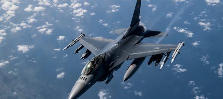 Резніков запросив іноземних пілотів F-16 в Україну воювати з Росією