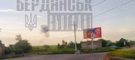 У Бердянську пролунали вибухи, окупанти заявили про збиття ракет
