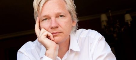Ассанж з WikiLeaks погодився укласти угоду про визнання провини з адміністрацією Байдена: він уже на волі
