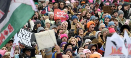 На вулиці Вашингтона напередодні інавгурації Трампа вийшли протестувальники